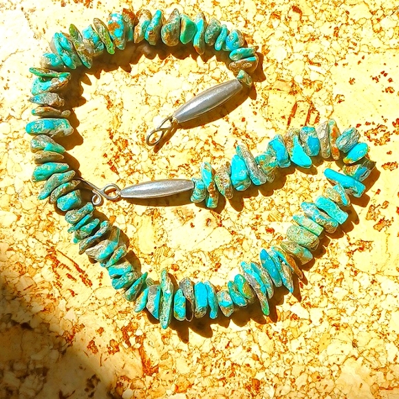 Jewelry - Turquoise necklace of natural Turquoise nuggets